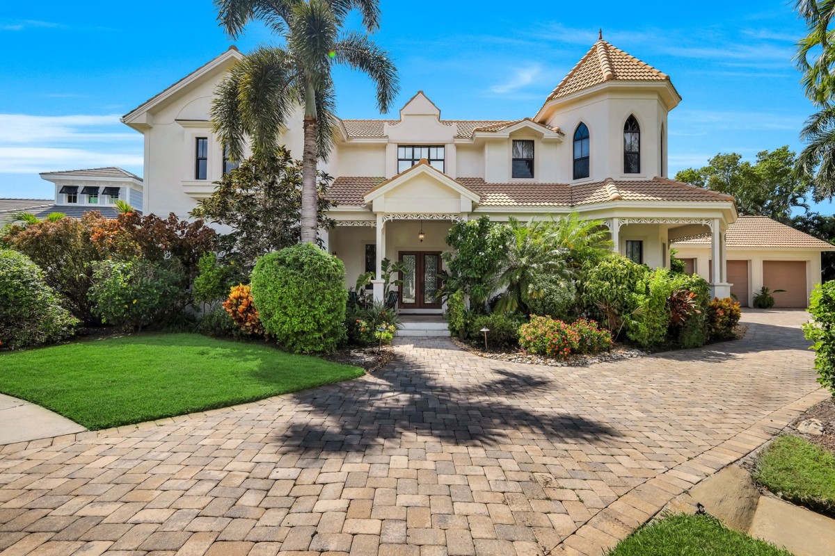 Hemingway Place-image-1