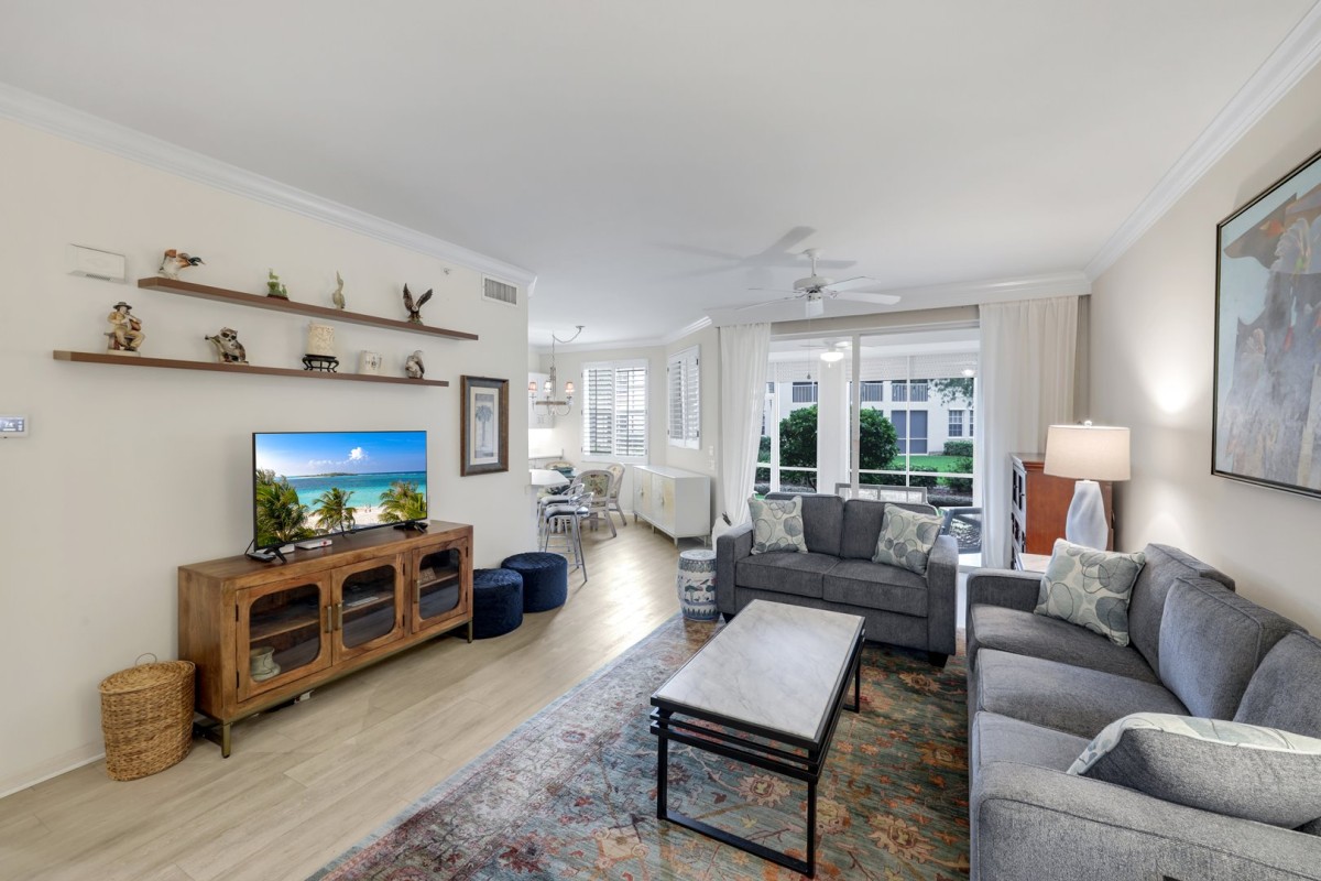 L' Ambiance at Pelican Bay-image-1
