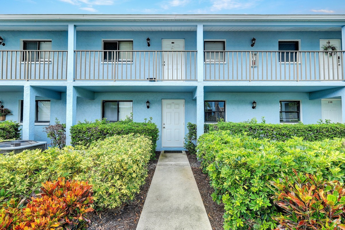 Pine Haven Condo-image-1