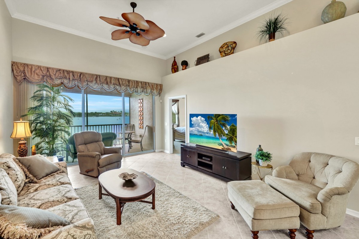 L' Ambiance at Pelican Bay-image-1