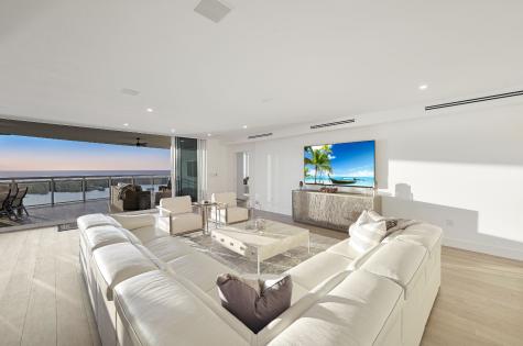 Kalea Bay Tower 300